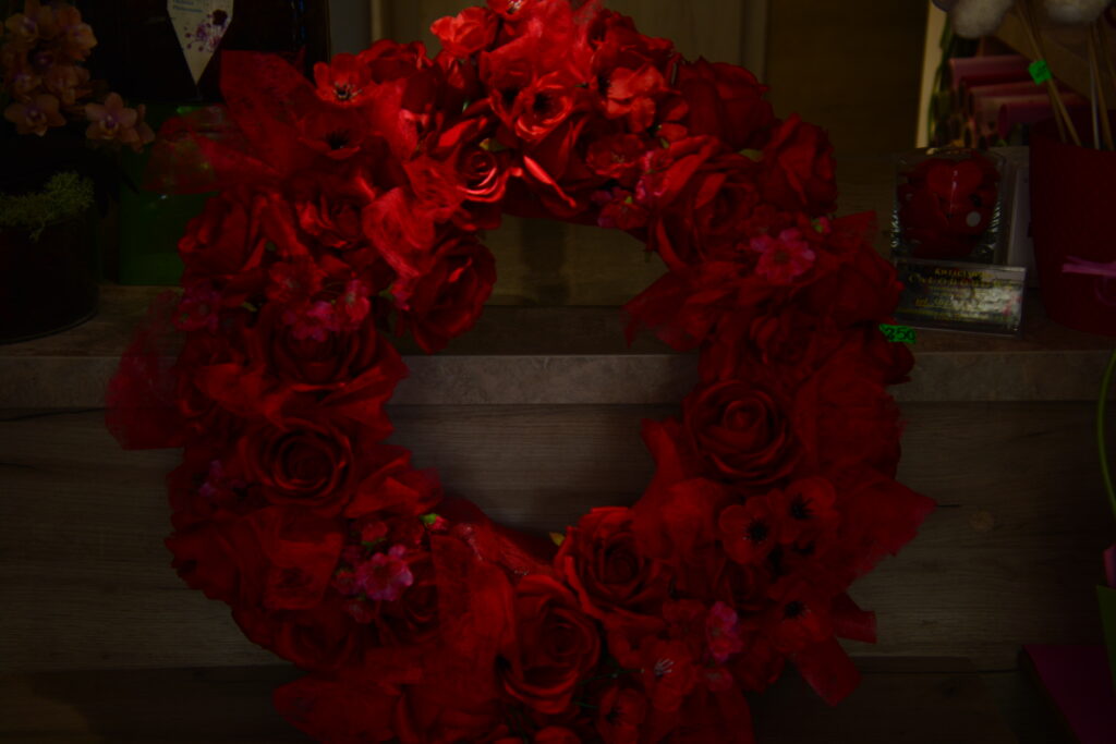 zdjęcie wieńca z róż